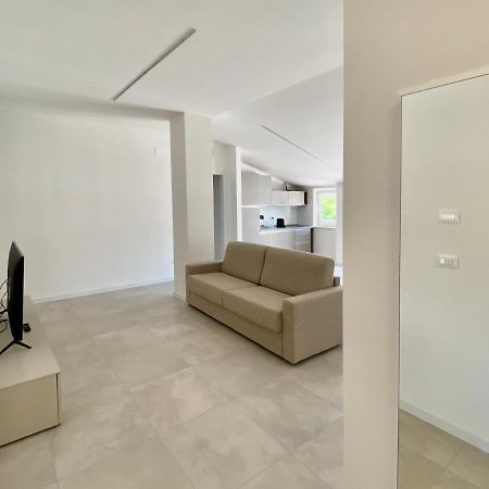 Em Apartments Lignano Sabbiadoro Ngoại thất bức ảnh