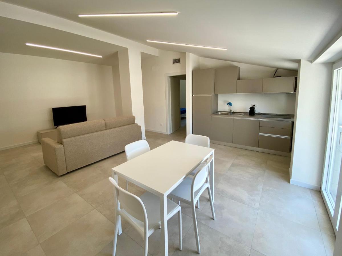 Em Apartments Lignano Sabbiadoro Ngoại thất bức ảnh