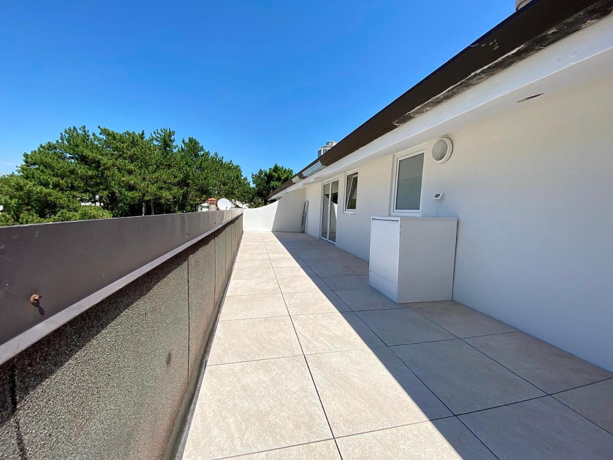Em Apartments Lignano Sabbiadoro Ngoại thất bức ảnh