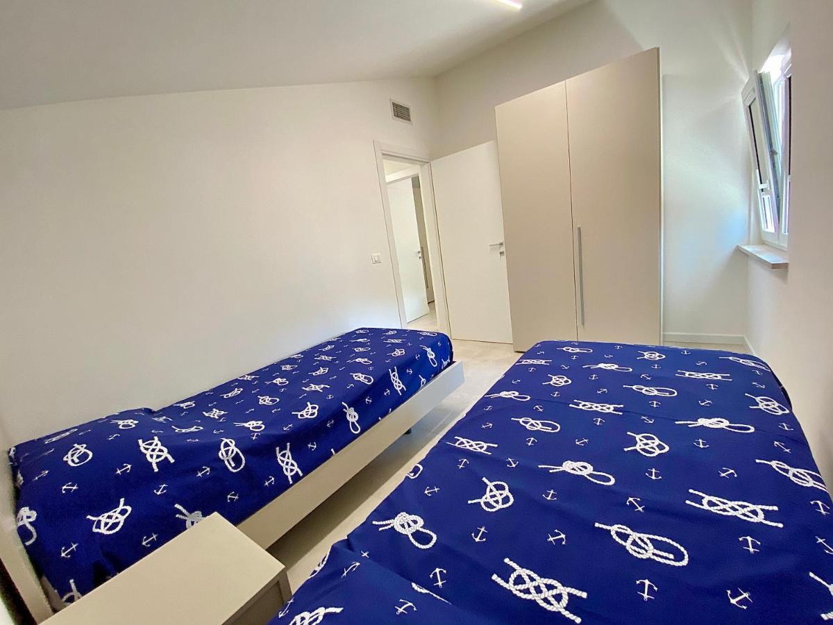 Em Apartments Lignano Sabbiadoro Ngoại thất bức ảnh