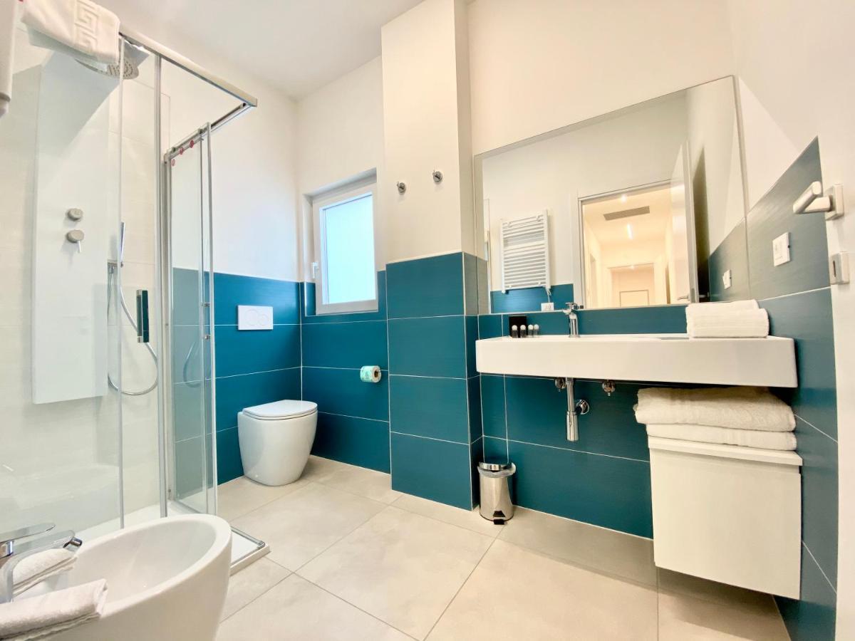 Em Apartments Lignano Sabbiadoro Ngoại thất bức ảnh