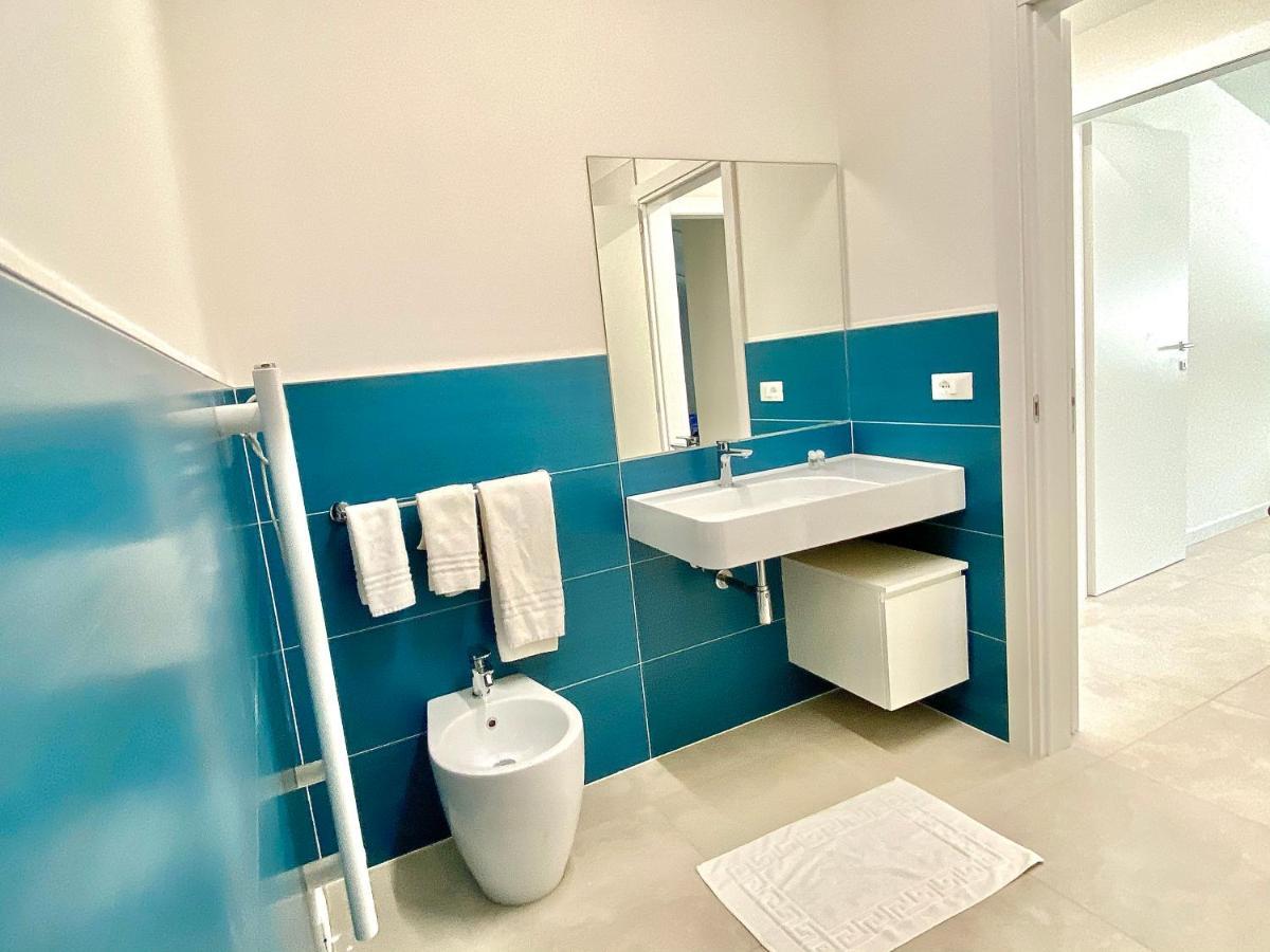 Em Apartments Lignano Sabbiadoro Ngoại thất bức ảnh