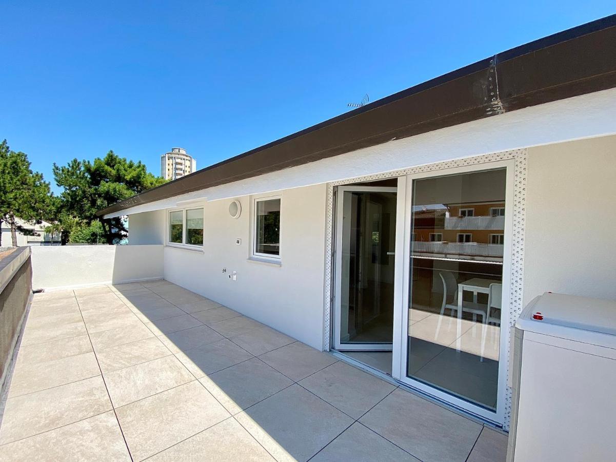 Em Apartments Lignano Sabbiadoro Ngoại thất bức ảnh